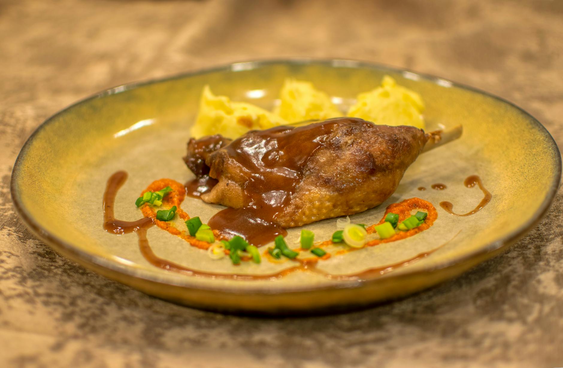 Parmentier de canard gastronomique la — plat de parmentier de canard gastronomique