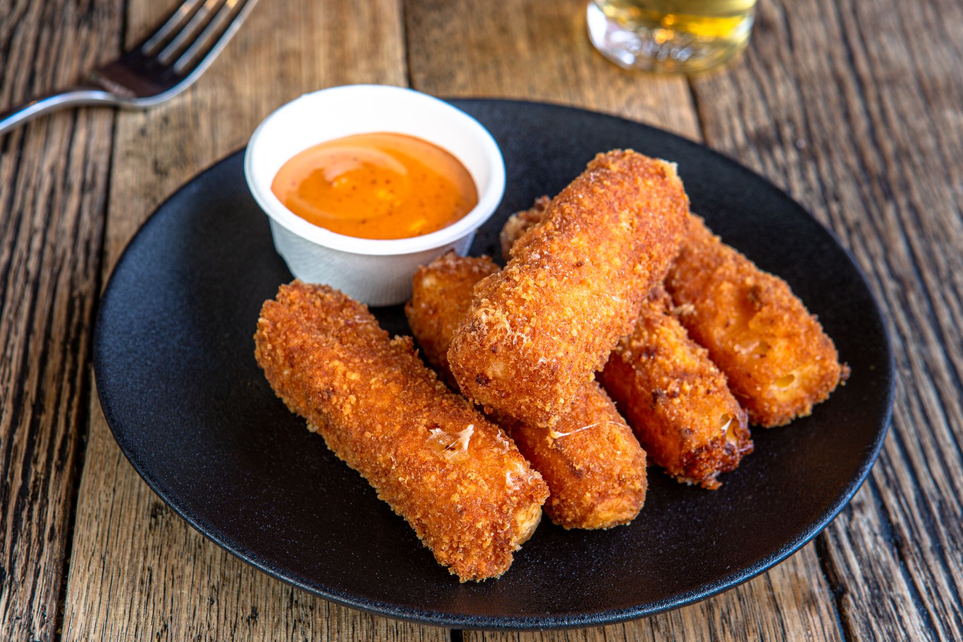 Allumettes au fromage la recette — allumettes au fromage apéritif croustillant