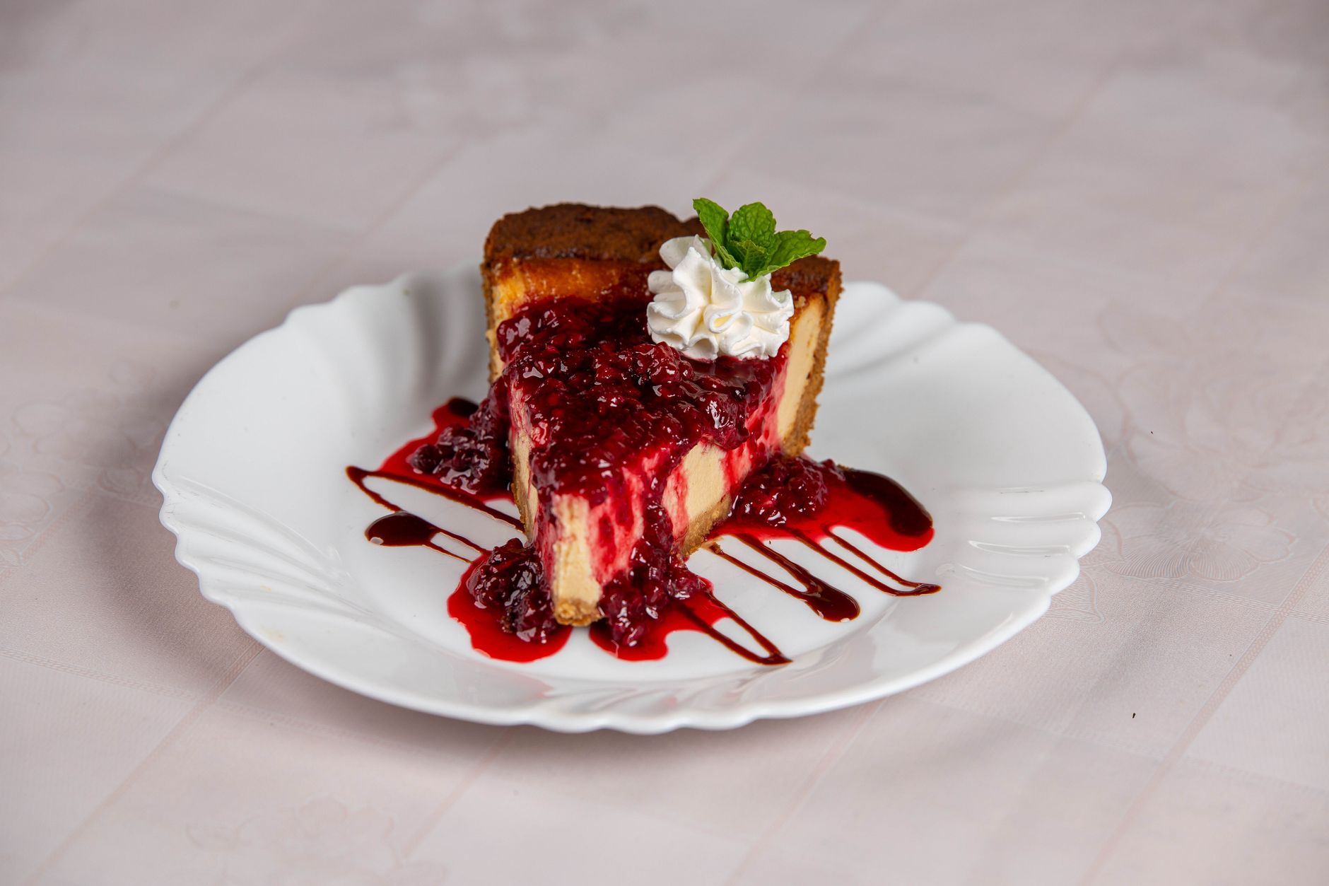 Cheesecake framboise au Philadelphia la — part de cheesecake framboise avec crème