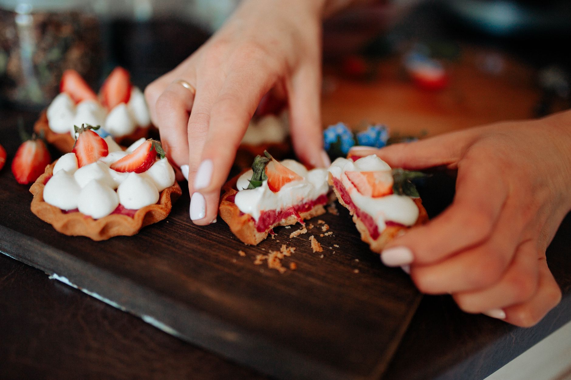 Tarte aux fraises sans cuisson : choisir entre palet breton et spéculoos — tarte aux fraises dessert sans cuisson